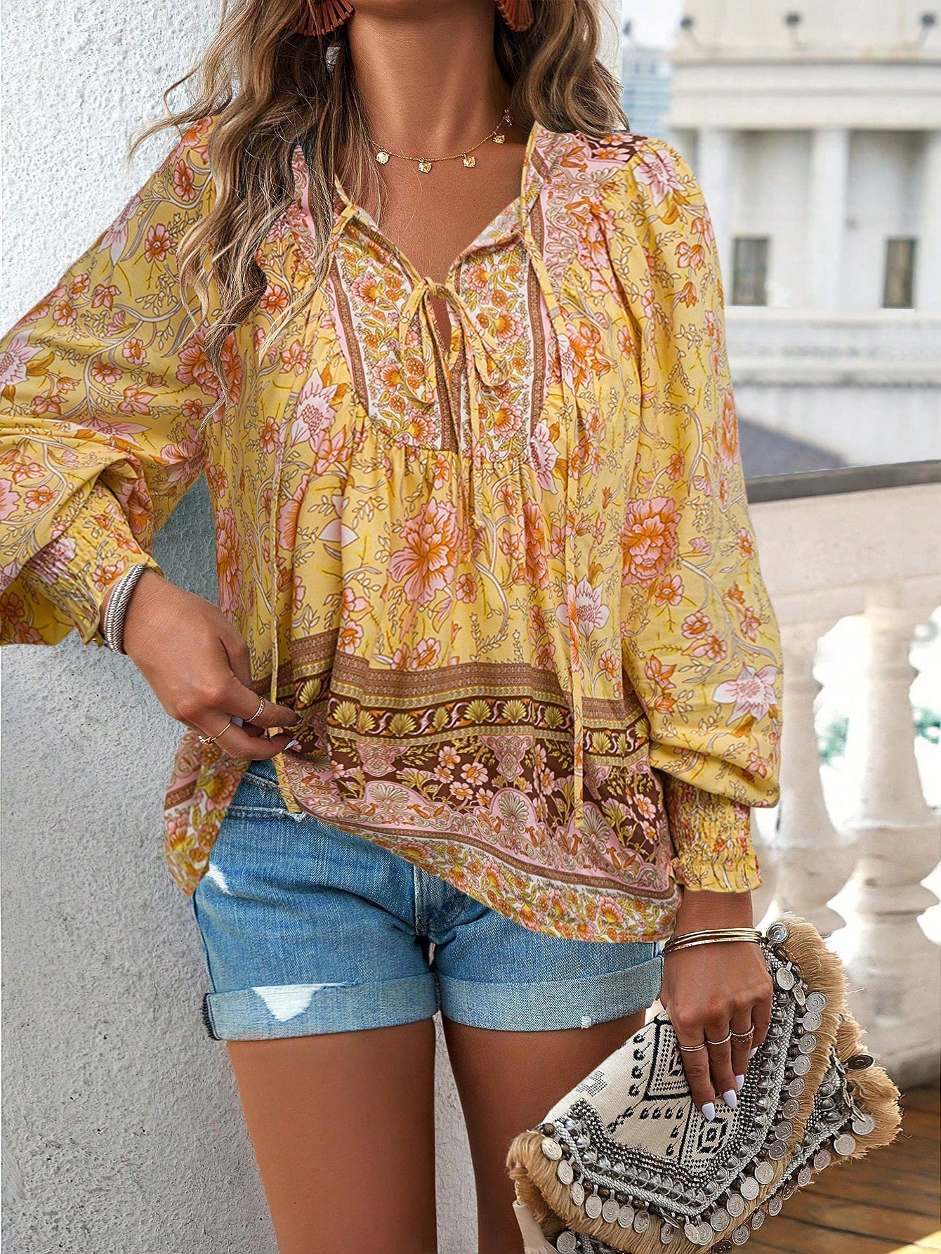 Laura | Blomstrete Boho Tunika med Lange Ermer