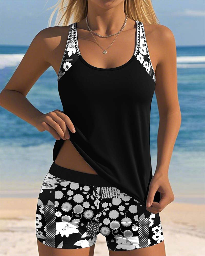 Laura | Sporty Bikini Sett med Printede Shorts