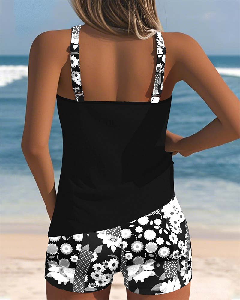 Laura | Sporty Bikini Sett med Printede Shorts