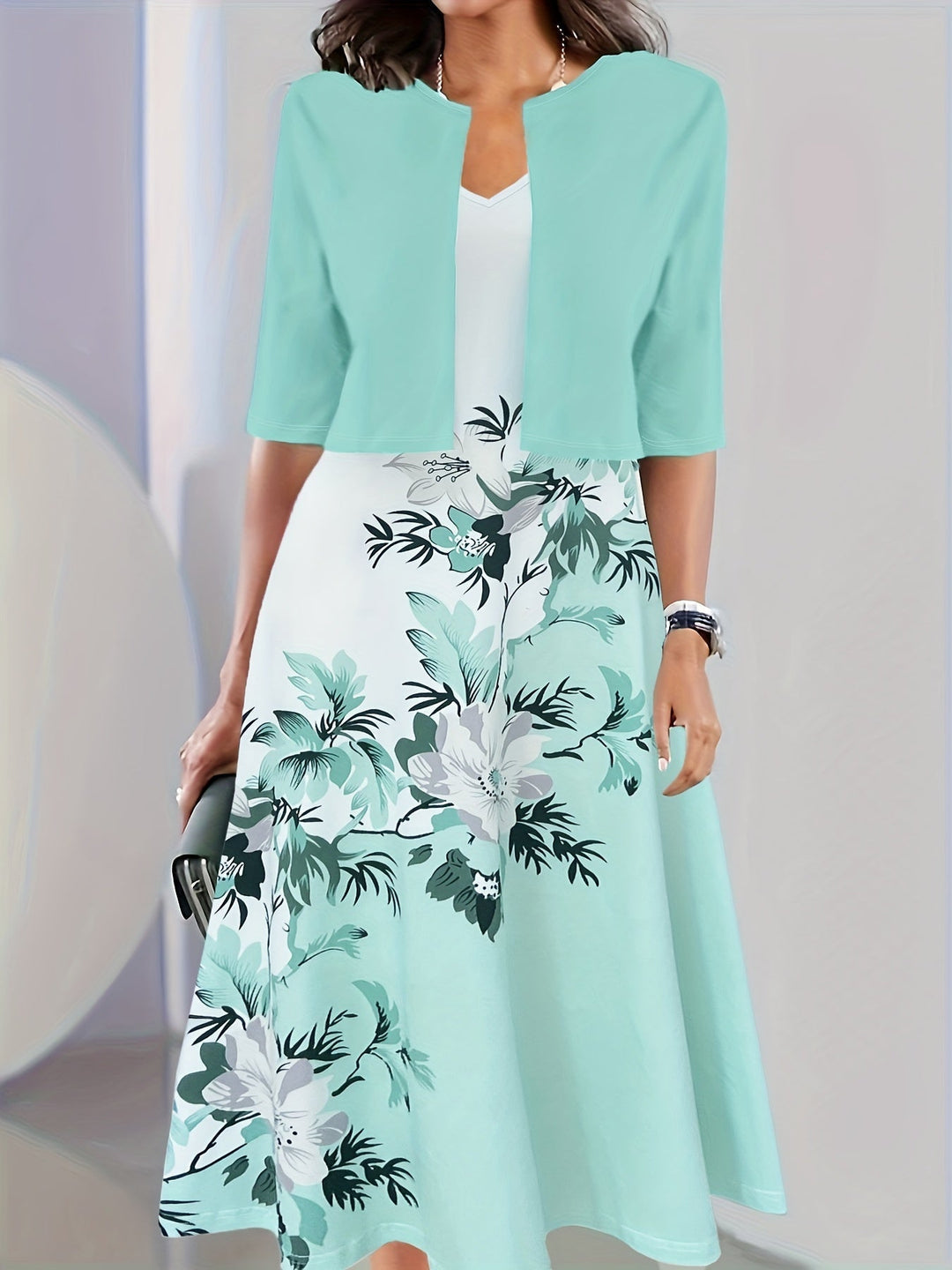 Elegant To-Delt Kjole for Festlige Anledninger