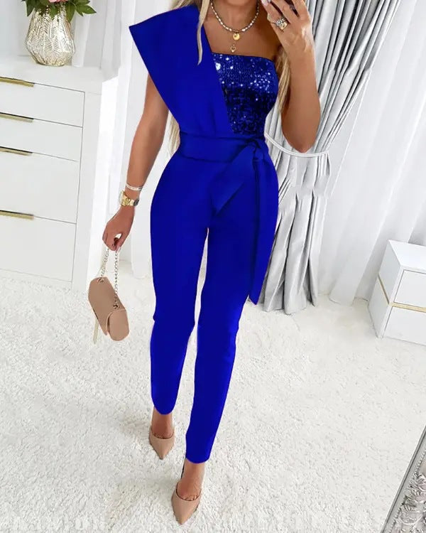 Elegant Damebuksedrakt med Unik Stil