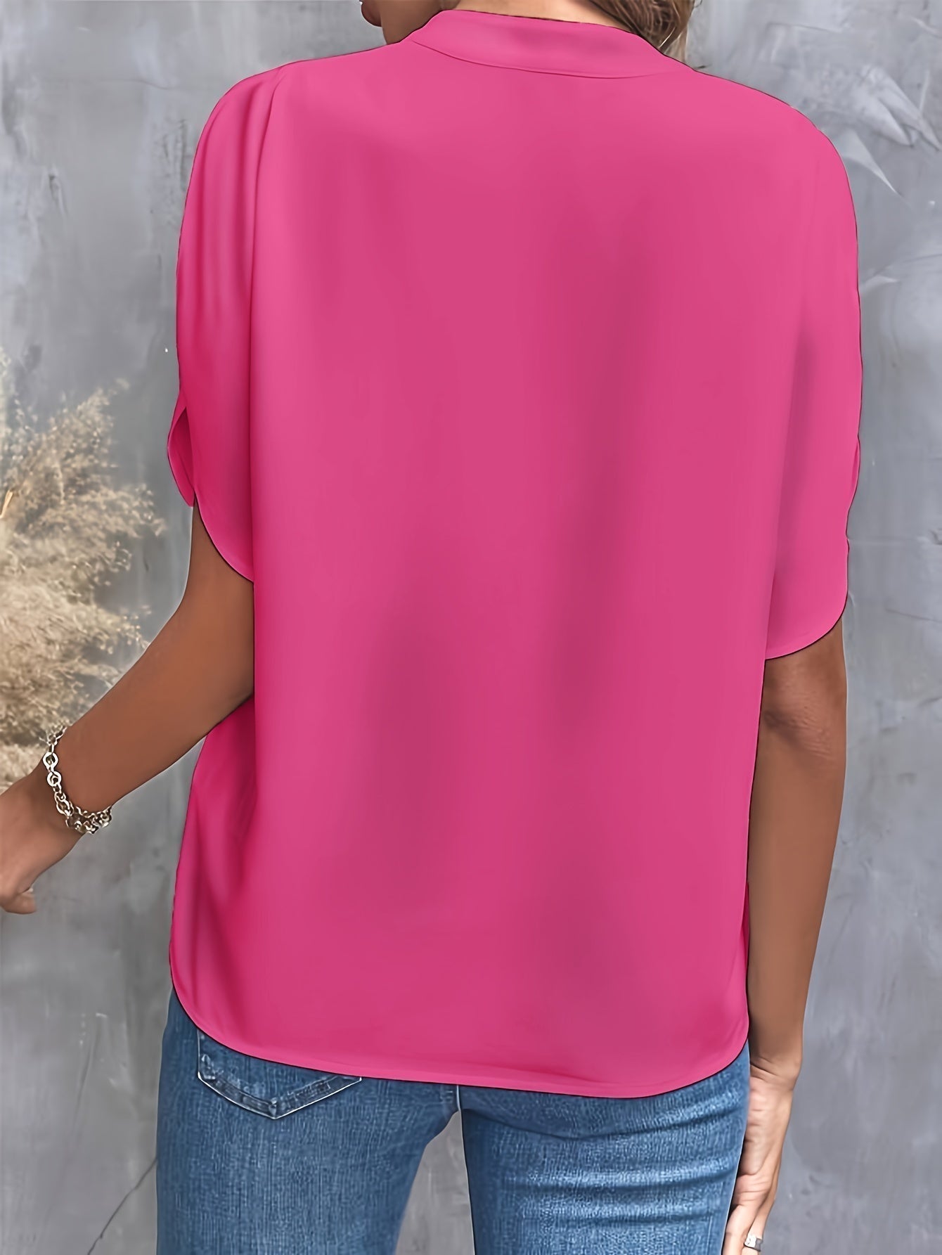 Emma | Elegant Damebluse med V-utringning