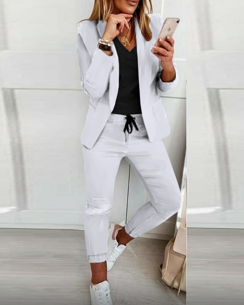 Elegant Dameblazer for Kontor og Hverdagsbruk