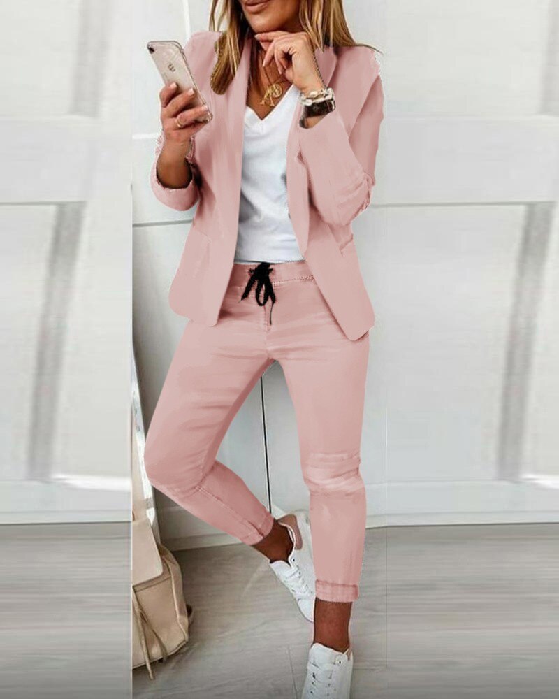 Elegant Dameblazer for Kontor og Hverdagsbruk