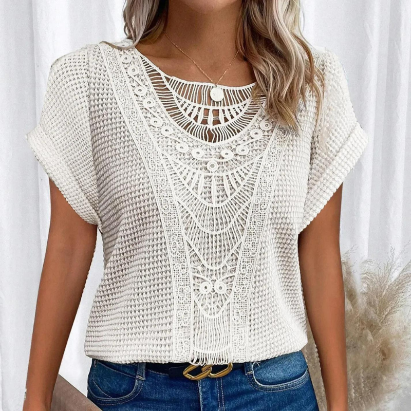 Stilfull Blonde T-Skjorte med Eleganse