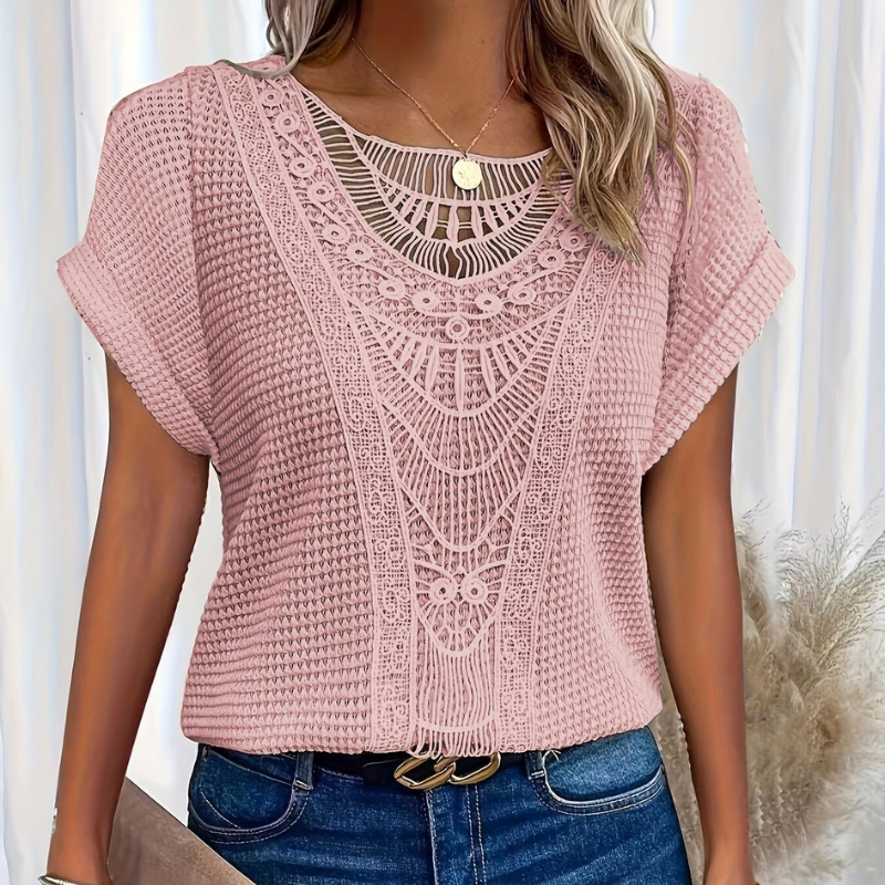 Stilfull Blonde T-Skjorte med Eleganse
