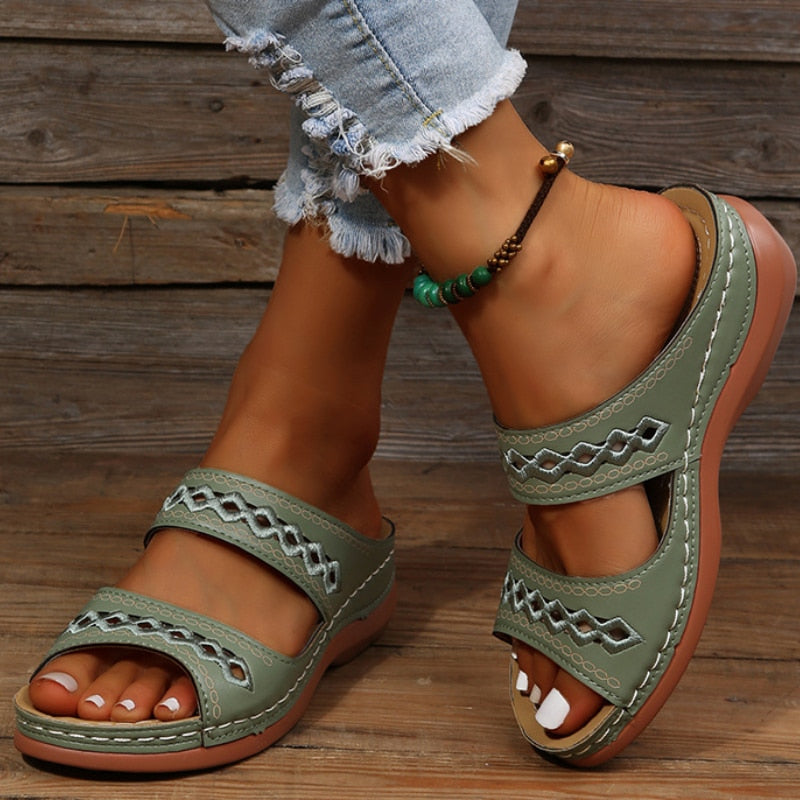 Dame Sandaler