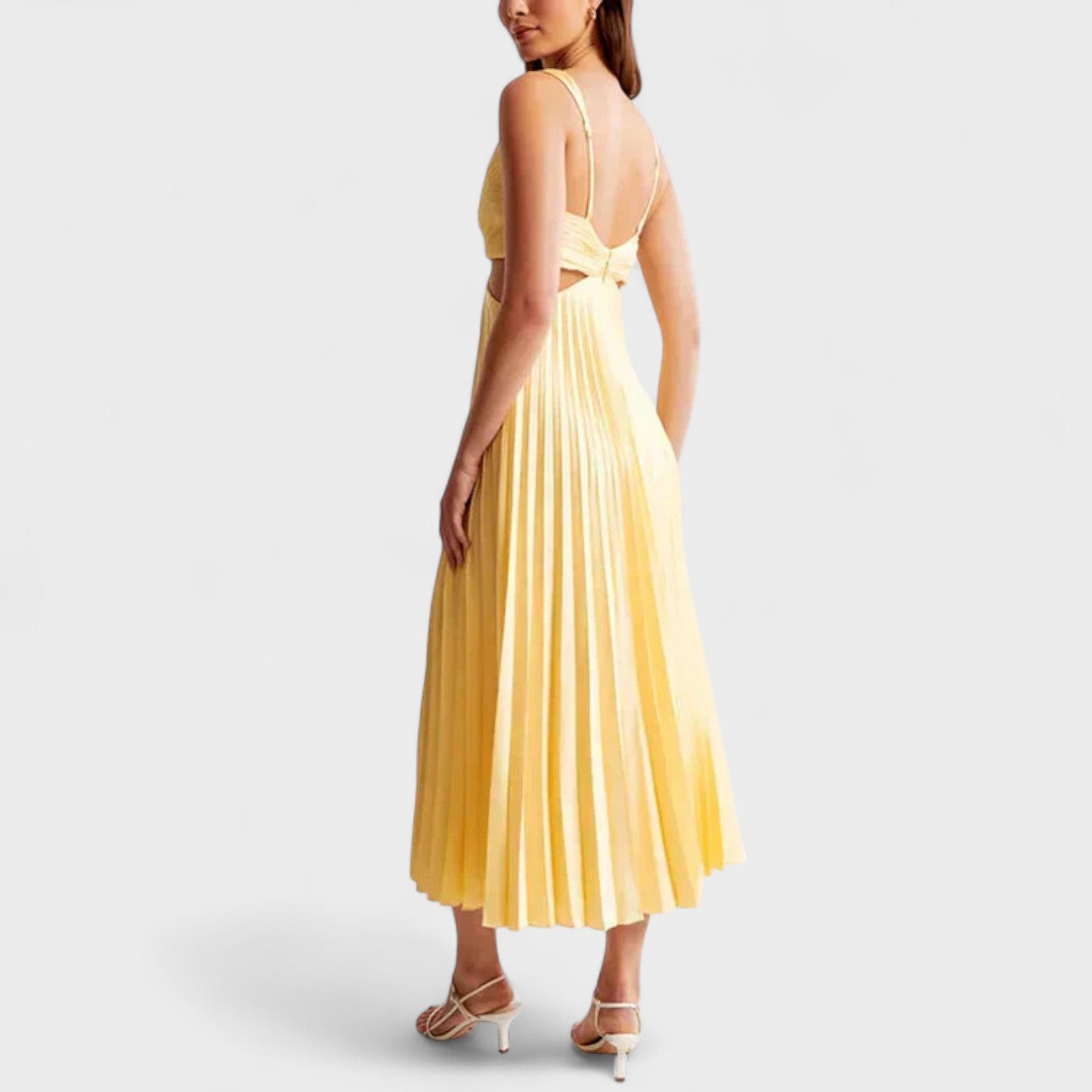 Plisseret Midi Kjole i Elegant Design