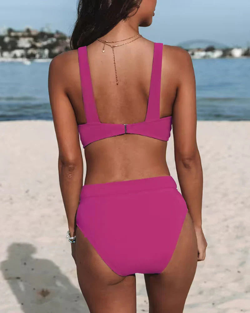Høytlivs ensfargede bikinier