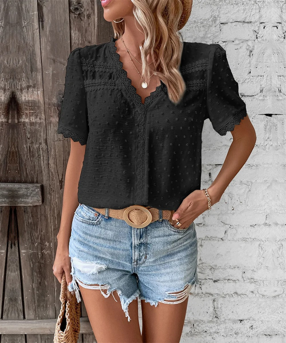 Alma | Bluse med Blondekant og Strukturdesign
