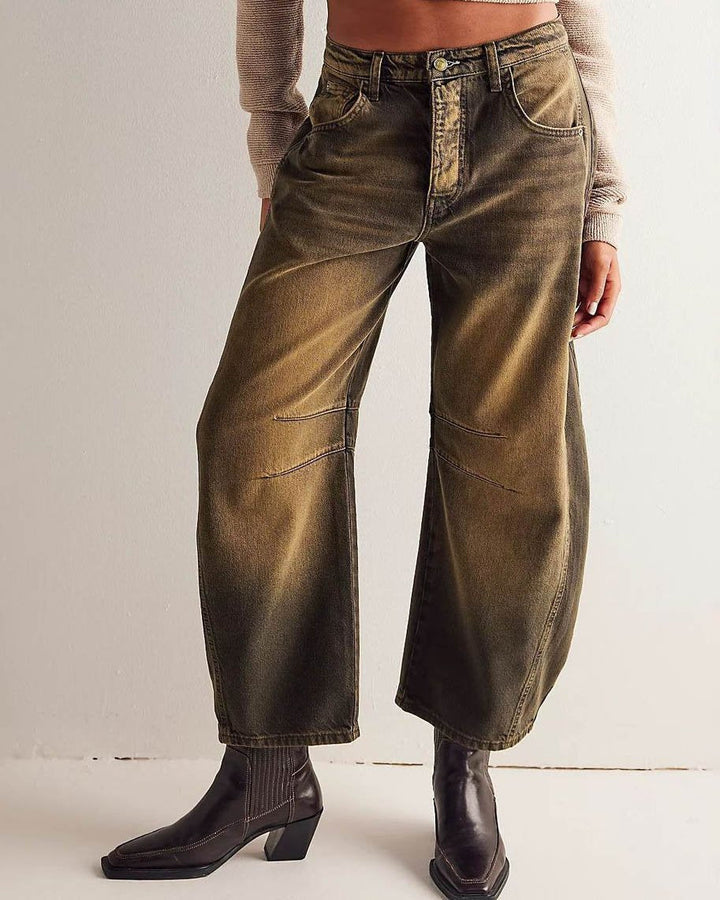 Damejeans med Rett Snitt og Mellomhøy Midje