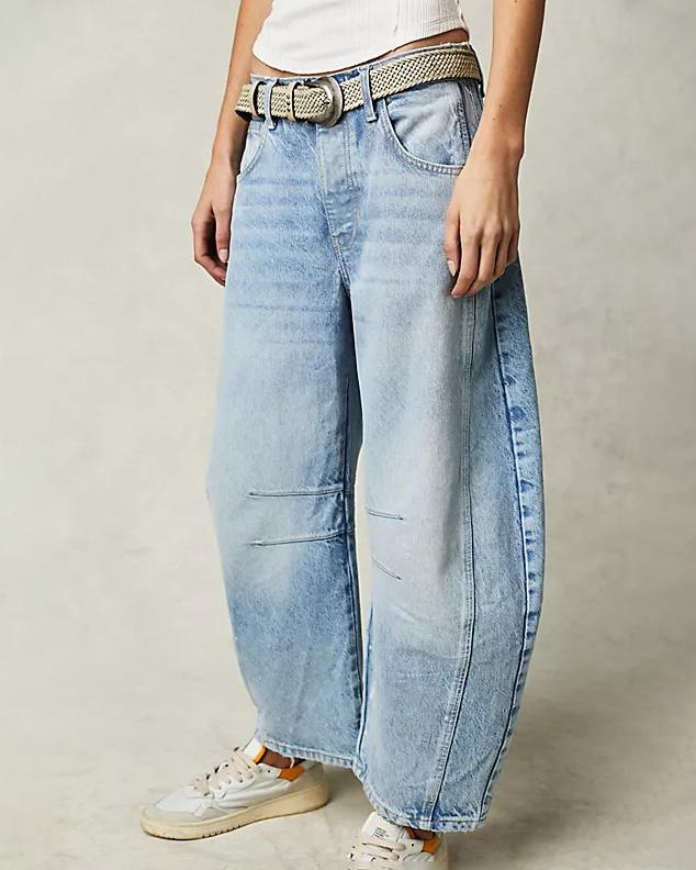 Damejeans med Rett Snitt og Mellomhøy Midje