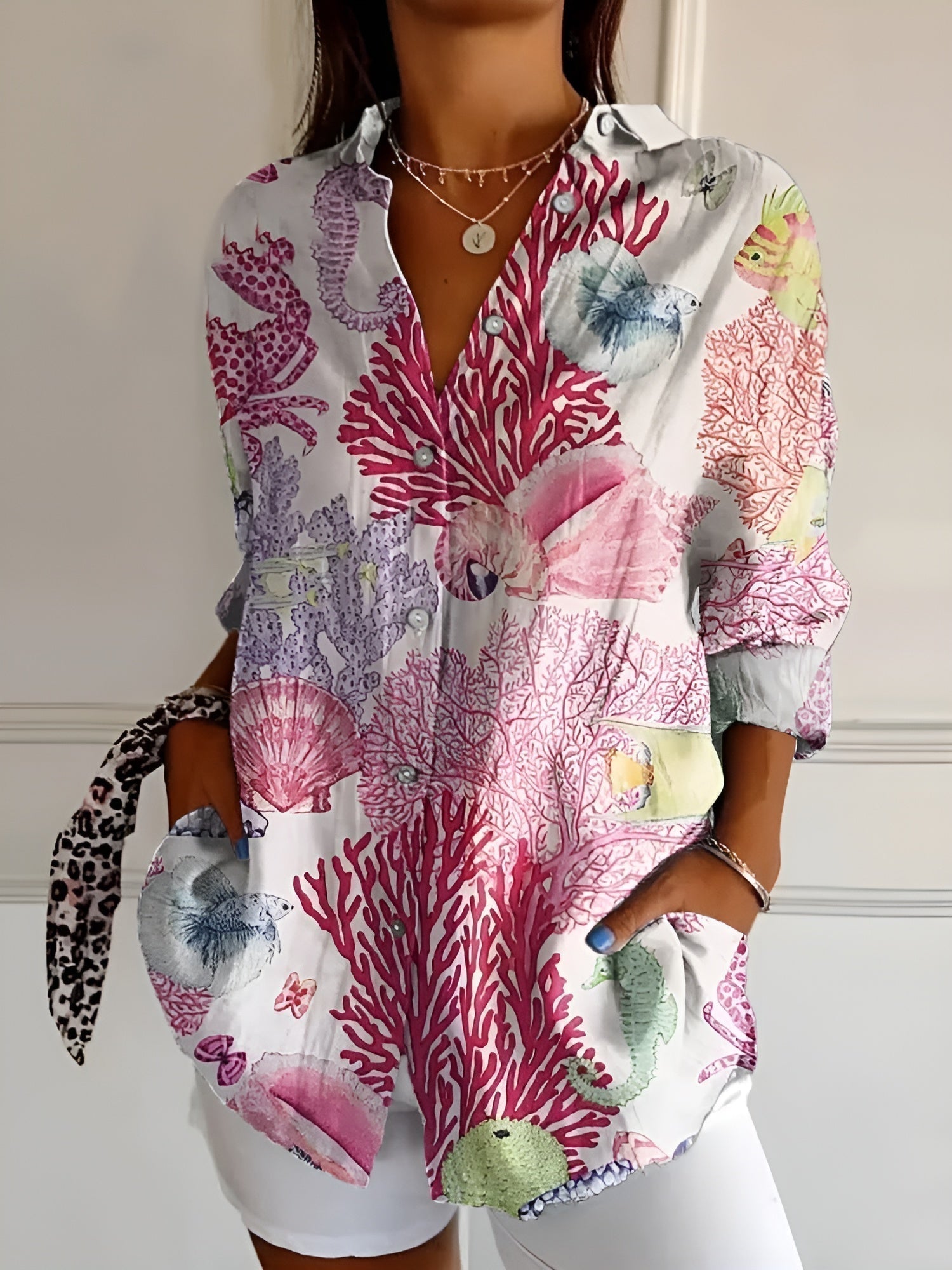 Liva | Blomstret Damebluse med Lange Ermer