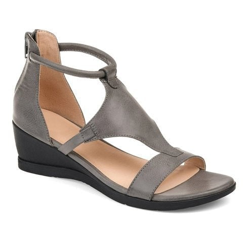 Dame Sandaler
