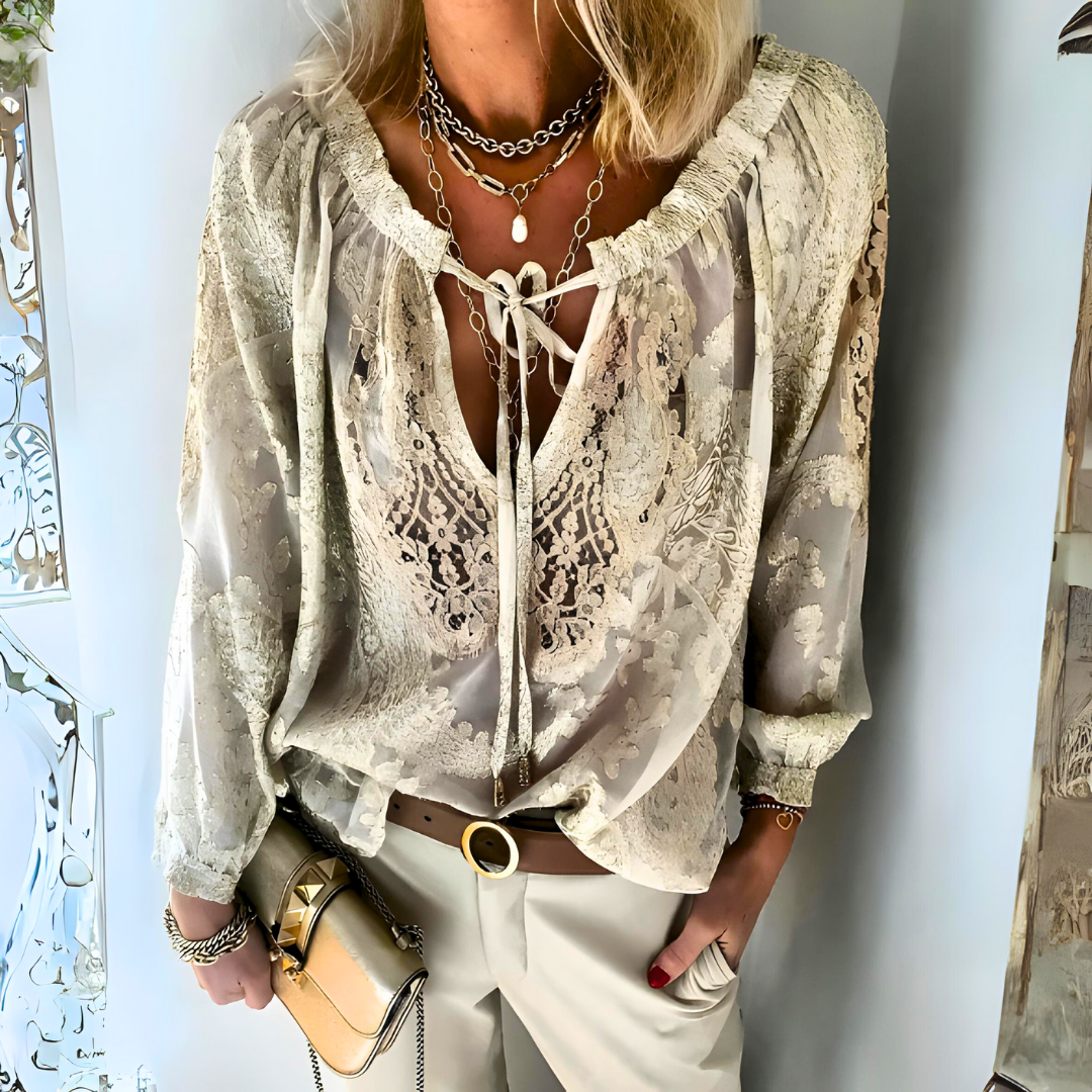Anna | Boheme Bluse med Heklet Detalj og Knytebånd