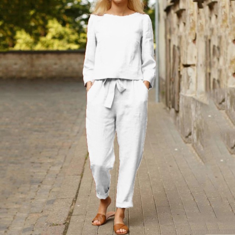 Stiletsett med Bluse og Bukser for Sommerstil