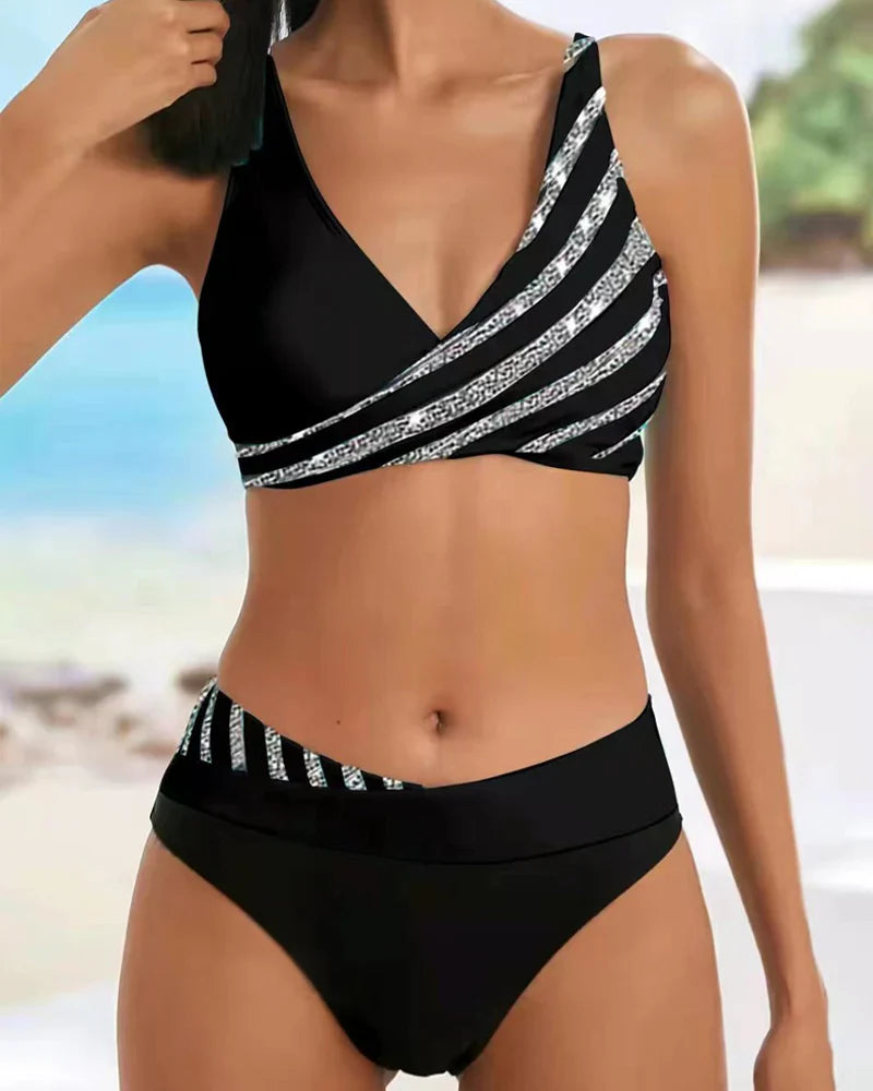 Elegant stripete bikinisett med trykk for damer