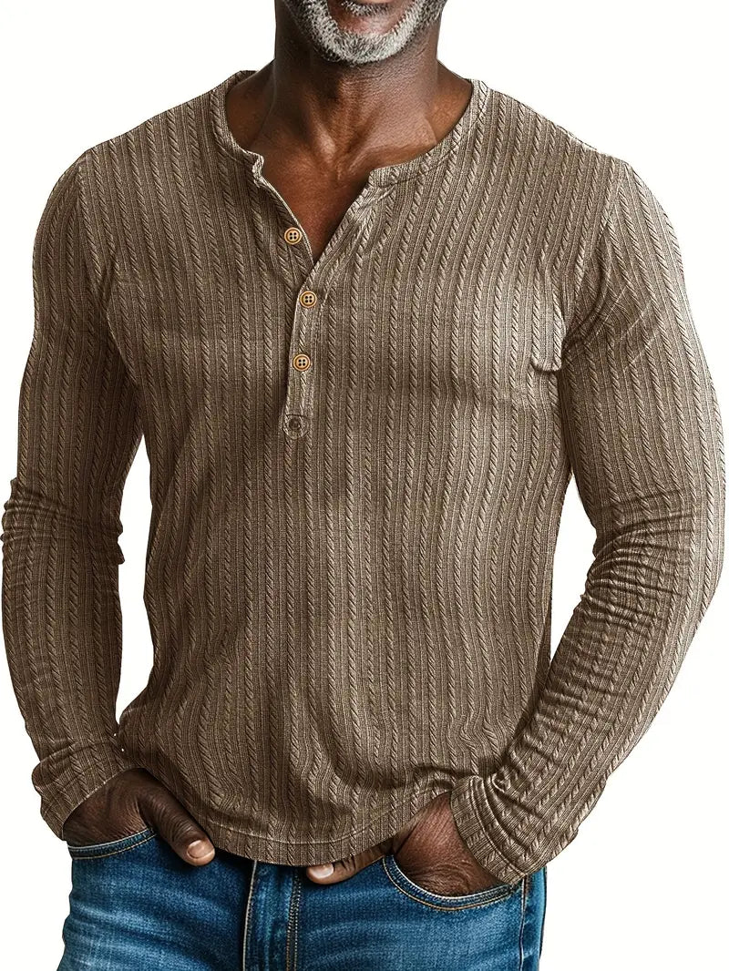 Magnus | Klassisk strikket henley med elegant design