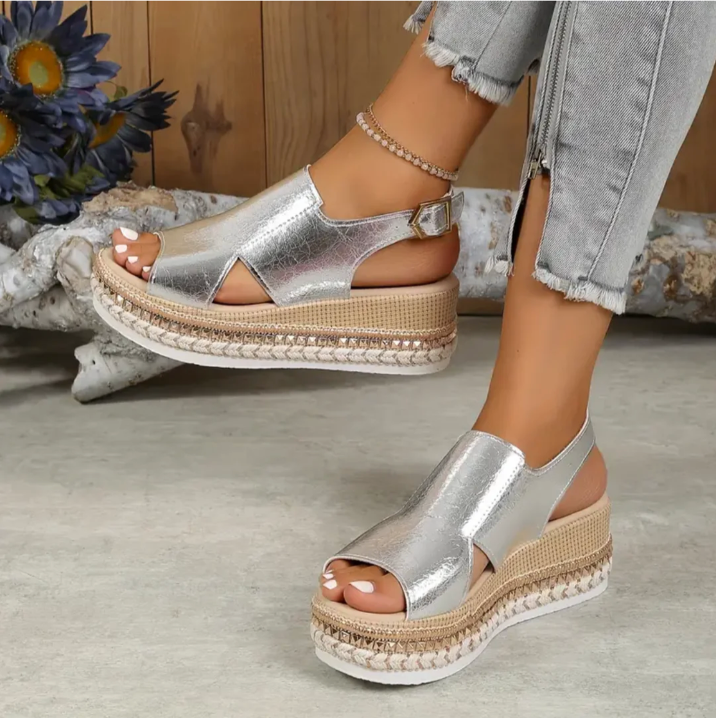 Dame Sandaler