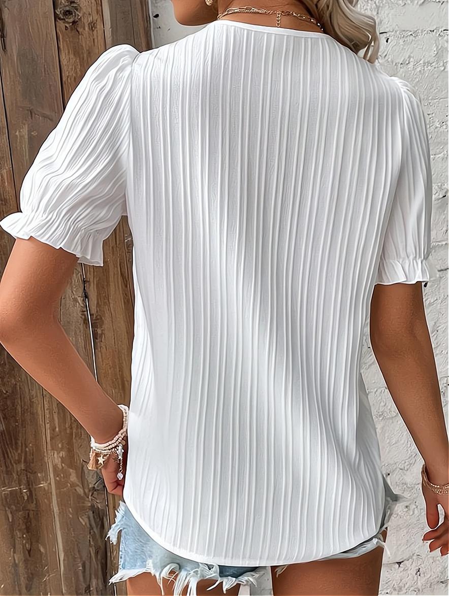 Clara | Plissert V-hals Bluse med Blondekant